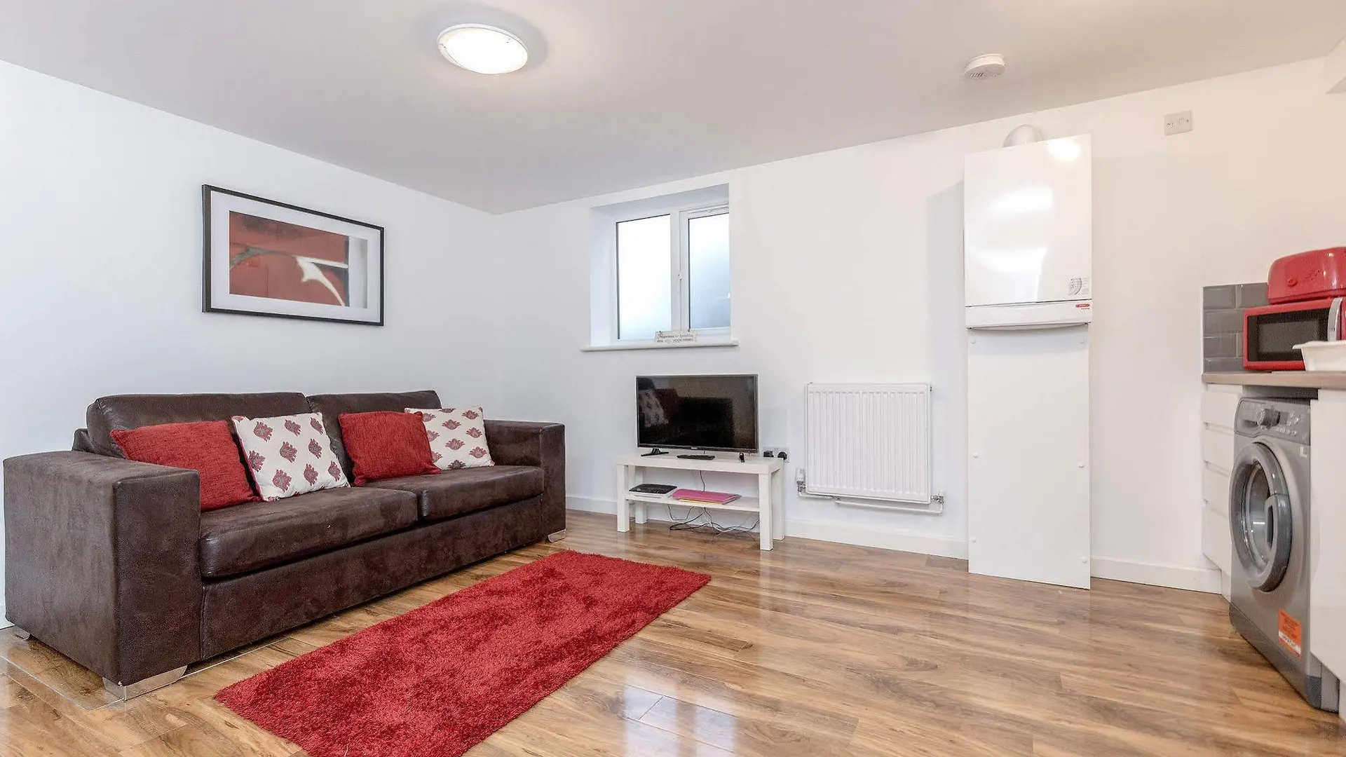 Royal Apartments West Drayton  4*, West Drayton (Middlesex)