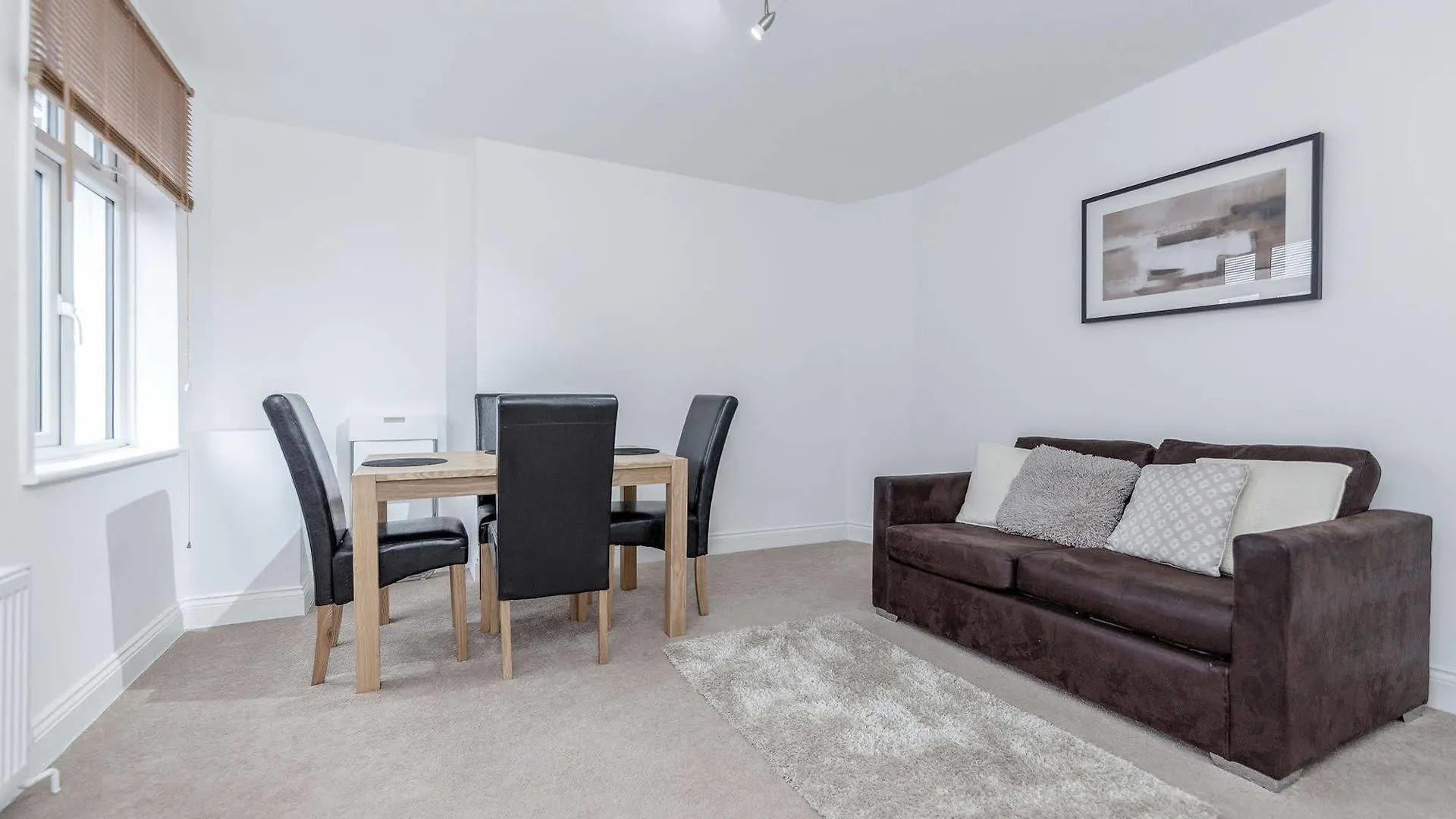 Hotel Royal Apartments West Drayton