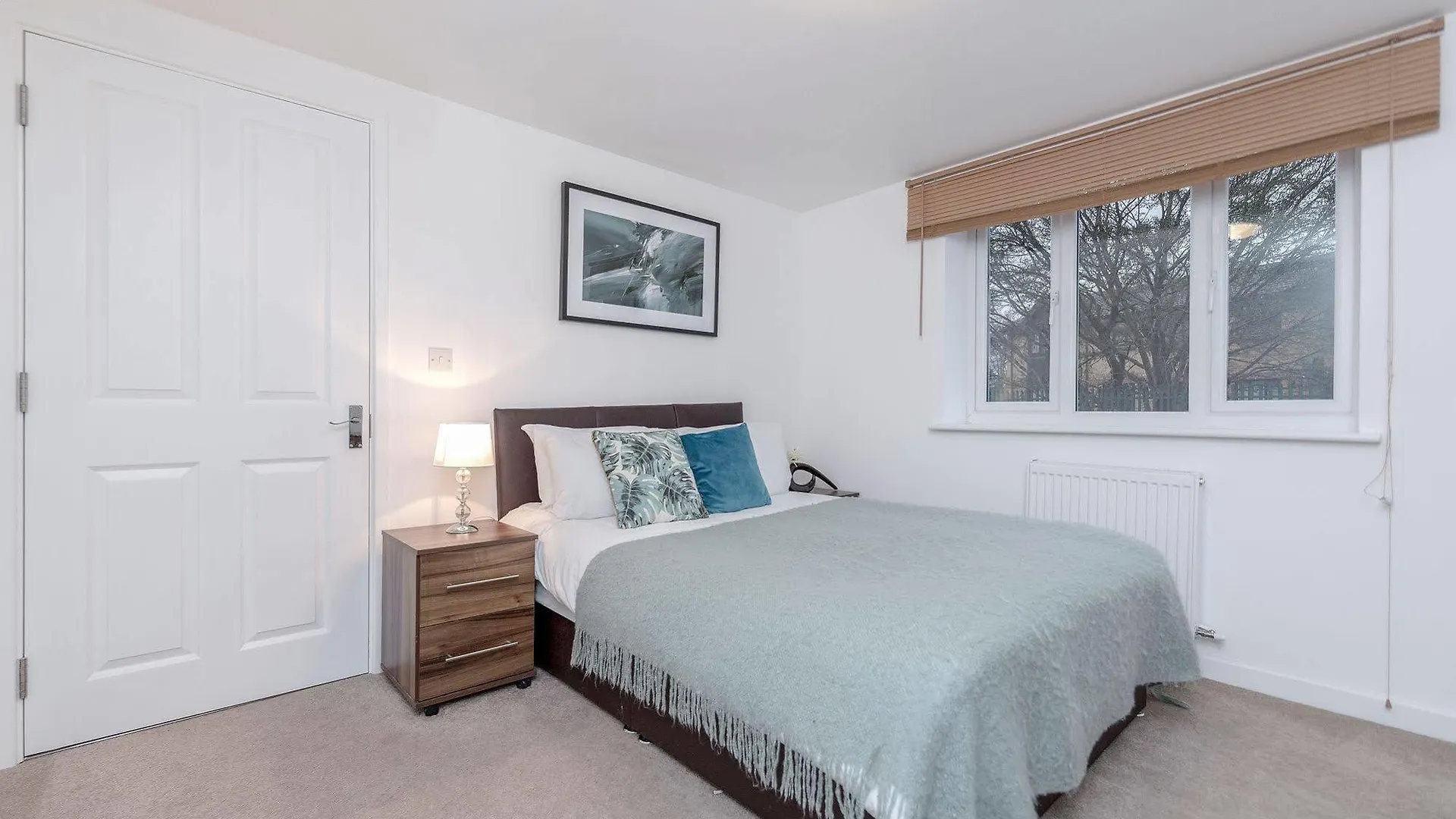 **** Hotel Royal Apartments West Drayton  United Kingdom