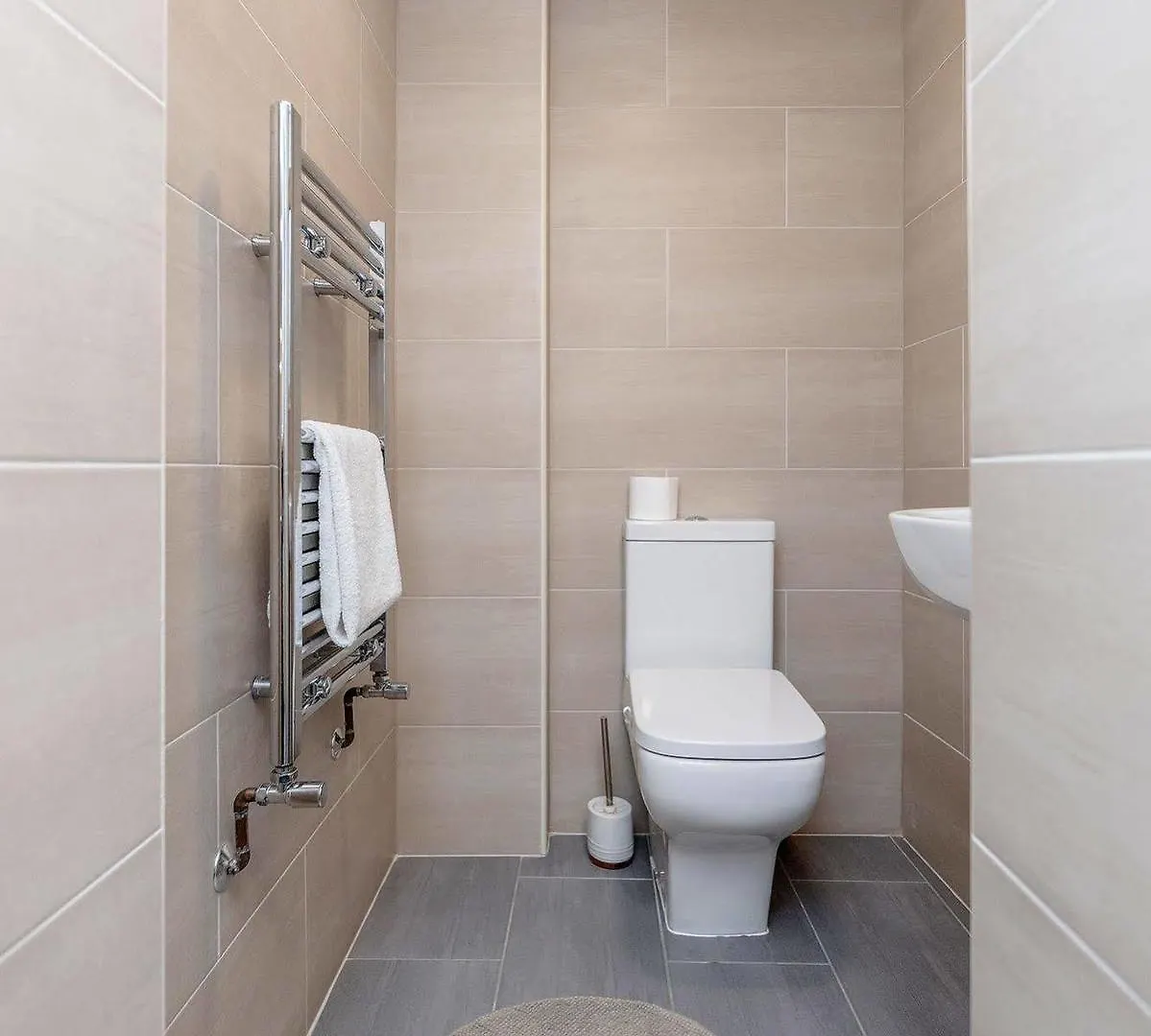 Royal Apartments West Drayton  4*, West Drayton (Middlesex)