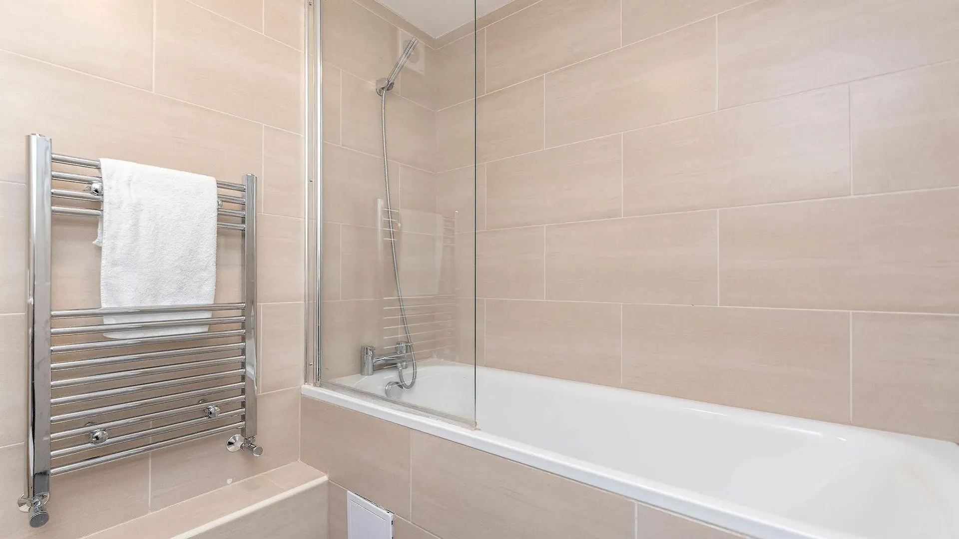 Royal Apartments West Drayton