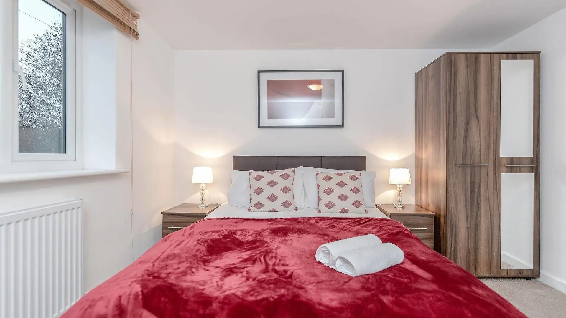 Royal Apartments West Drayton  Hotel