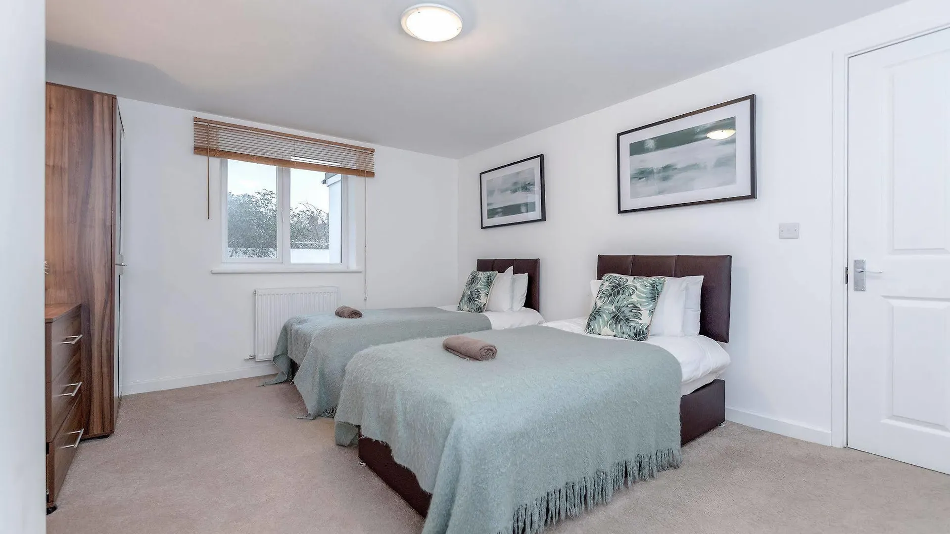 Royal Apartments West Drayton  Hotel West Drayton (Middlesex)