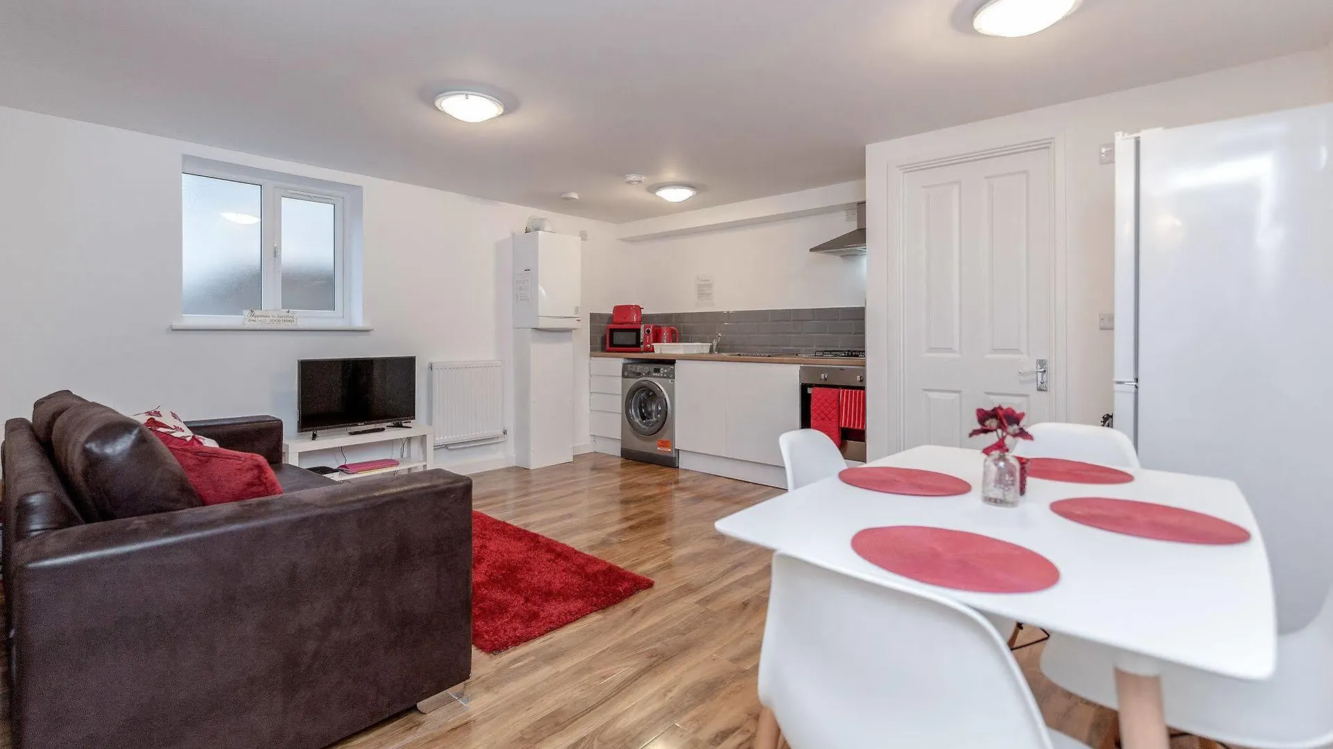 **** Hotel Royal Apartments West Drayton  United Kingdom